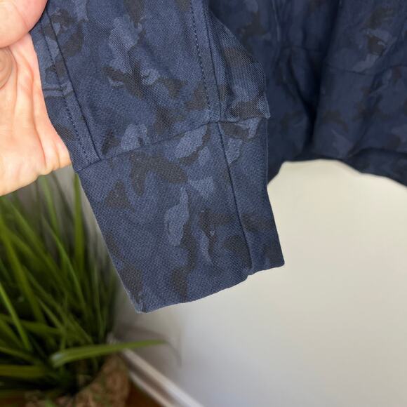 Athleta Blue Camo Farallon Cropped Hoodie Medium Dolman Long Sleeve Sweatshirt - Picture 8 of 11